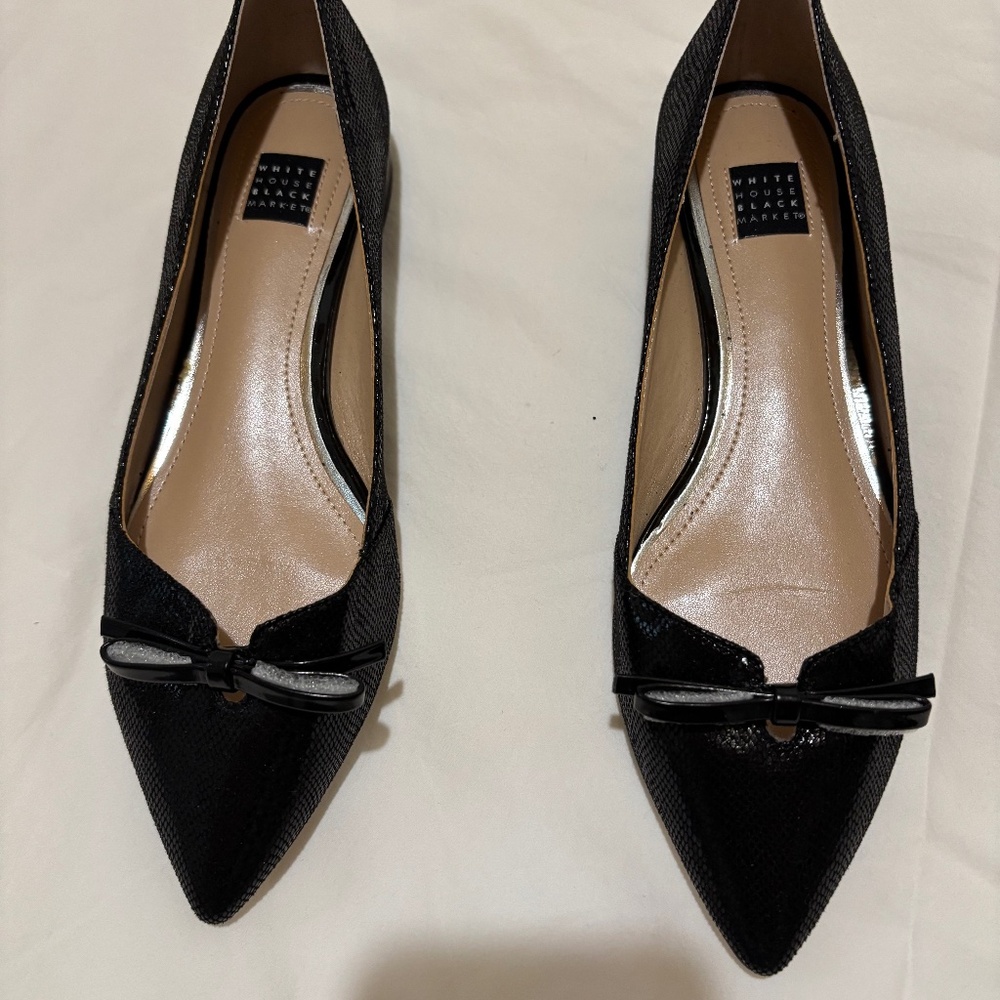 White House Black Market black embossed pumps